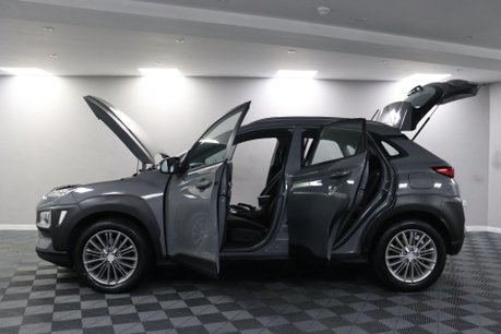 Hyundai KONA SE 6