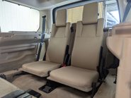 Land Rover Discovery 3.0 Discovery SE Tech SDV6 Auto 4WD 5dr 54