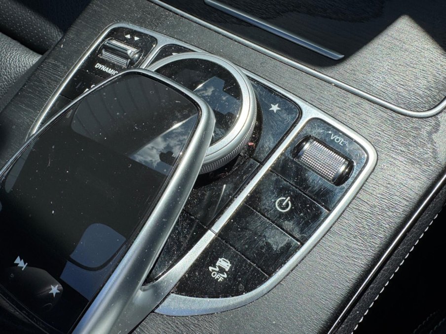2017 Mercedes-Benz GLC — image 30