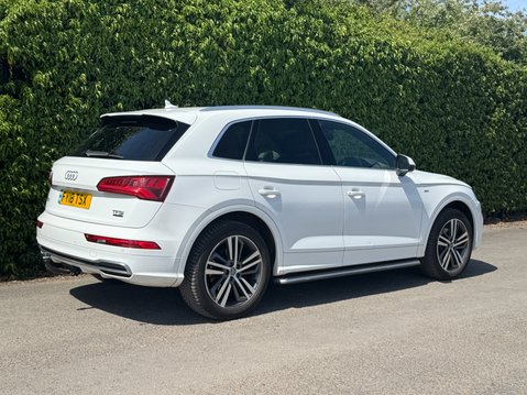 Audi Q5 2.0 TFSI S line SUV 5dr Petrol S Tronic quattro Euro 6 (s/s) (252 ps) 4