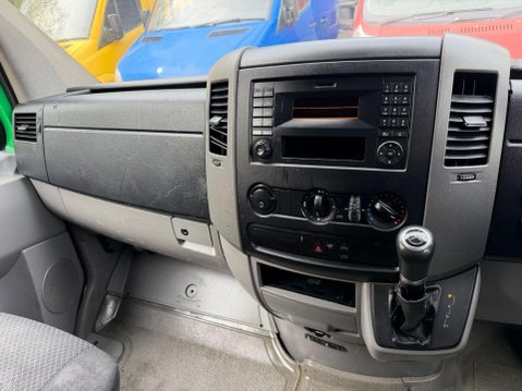 Mercedes-Benz Sprinter 2.1 313 CDi BlueEFFICIENCY Panel Van 4dr Diesel 7G-Tronic RWD L4 H3 (197 g/ 27