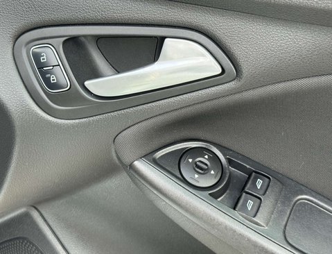 Ford Focus 1.0 Focus ST-Line 5dr 31