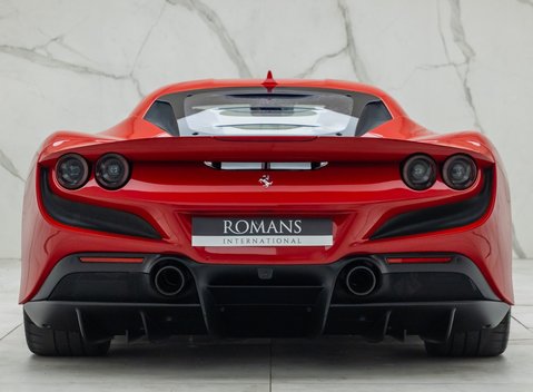 Ferrari F8 Tributo 8