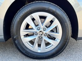 Skoda Fabia 1.0 Fabia SE Comfort TSi Semi-Auto 5dr 15