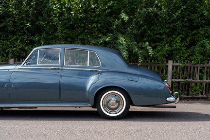 Rolls-Royce Silver Cloud III 11