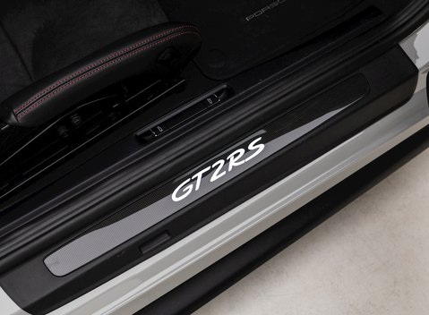 Porsche 911 (991.2) GT2 RS Weissach 20