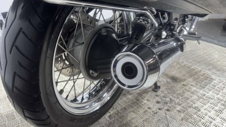 Moto Guzzi V7 750 2009 26K NEW MOT SERVICED 1 OWNER MODERN RETRO BIKE 750CC 24