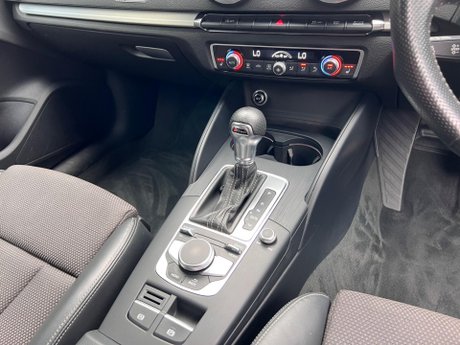 Audi A3 1.5 TFSI CoD S line Sportback S Tronic Euro 6 (s/s) 5dr 31