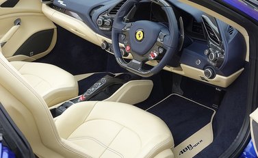Ferrari 488 Spider 23