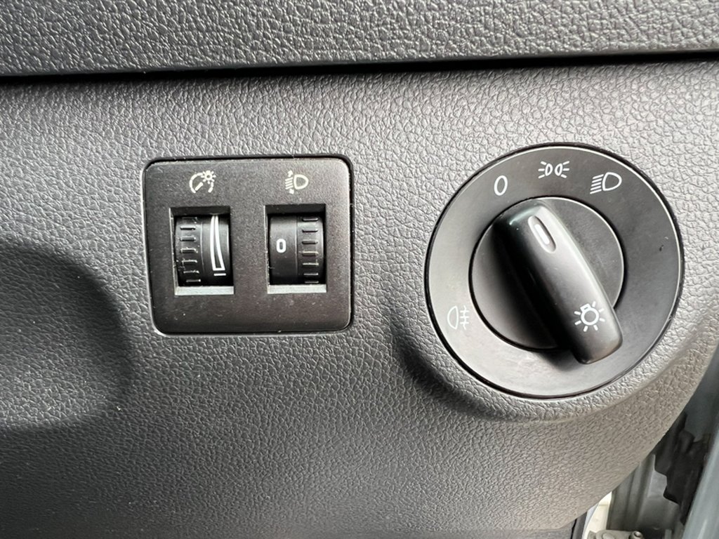 2017 Volkswagen Caddy SWB L1H1 Low Roof Trendline C20 Air Con Sensors EURO 6 NO VAT — thumbnail 43 of 51