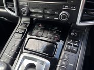 Porsche Cayenne 3.0 TD V6 Platinum Edition SUV 5dr Diesel TiptronicS 4WD Euro 6 (s/s) (262 30