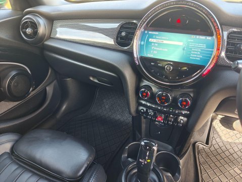 Mini Hatch 1.5 Cooper Exclusive Steptronic Euro 6 (s/s) 5dr 35