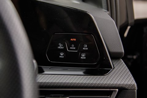 Volkswagen Golf R TSI 4MOTION DSG 17