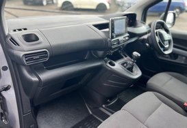 Peugeot Partner BLUEHDI ASPHALT PREMIUM L1 26