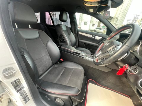 Mercedes-Benz C Class C250 CDI BLUEEFFICIENCY AMG SPORT PLUS 32