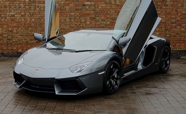 Lamborghini Aventador LP 700-4 11