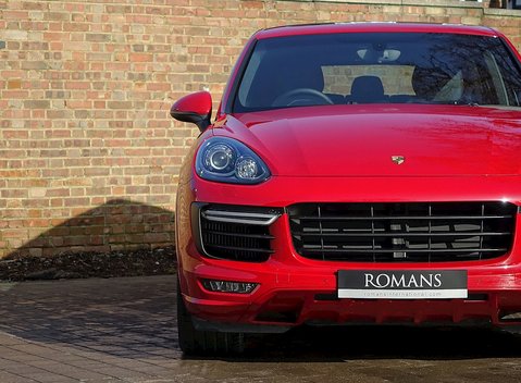 Porsche Cayenne GTS 24