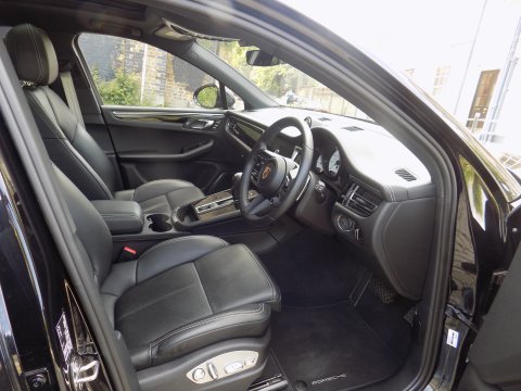 Porsche Macan 2.0T PDK 4WD SUV 51