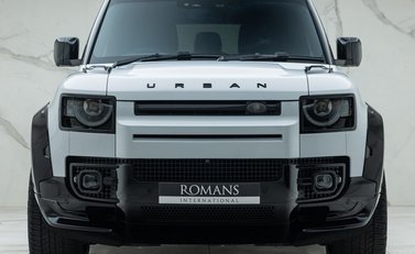 Land Rover Defender 90 V8 P525 URBAN 7