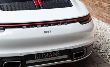 Porsche 911 Carrera (992) 24