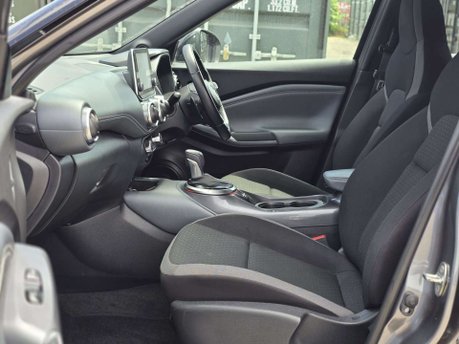 Nissan Juke 1.0 DIG-T N-Connecta SUV 5dr Petrol DCT Auto Euro 6 (s/s) (114 ps) 32
