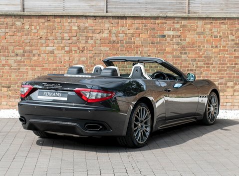 Maserati Grancabrio Sport 11