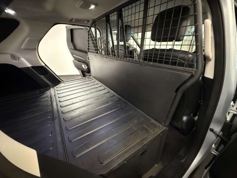 Land Rover Discovery 3.0 Discovery SE SD6 Auto 4WD 18