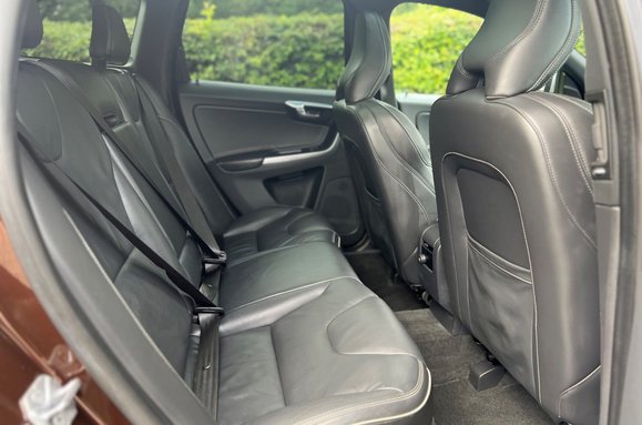 Volvo XC60 2.0 D4 R-DESIGN LUX NAV AUTO PAN ROOF 22