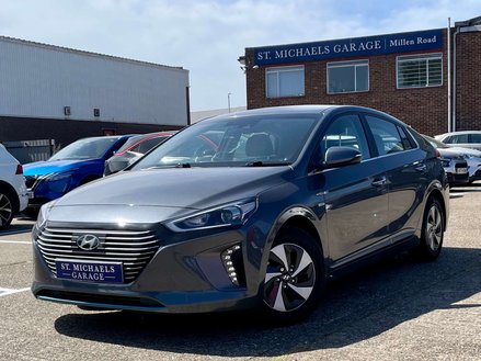 Hyundai IONIQ 1.6 IONIQ Premium SE FHEV Semi-Auto 5dr