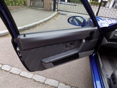 Porsche 968 COUPE 63