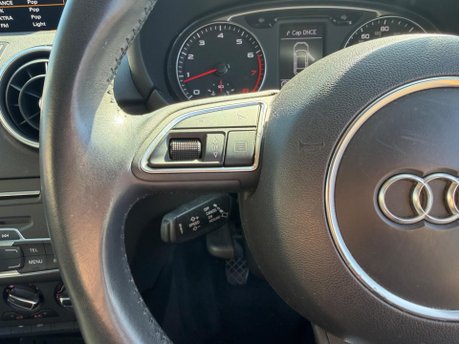 Audi A1 TFSI SPORT NAV 17