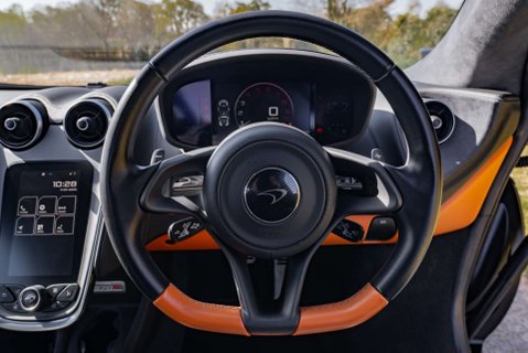 McLaren 570S 570 S Coupe 12