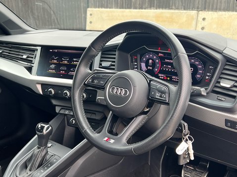 Audi A1 SPORTBACK TFSI S LINE 34