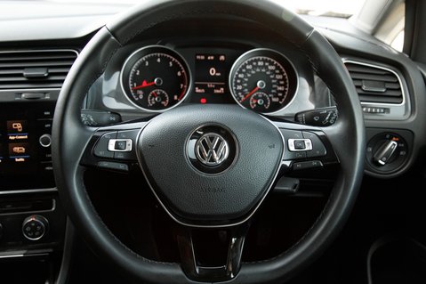 Volkswagen Golf SE NAVIGATION TSI BLUEMOTION TECHNOLOGY 20
