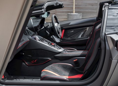 Lamborghini Aventador SV LP 750-4 Roadster 17