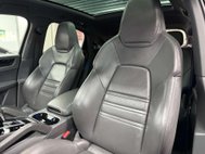 Porsche Cayenne 3.0T V6 Coupe 5dr Petrol TiptronicS 4WD Euro 6 (s/s) (340 ps) 6