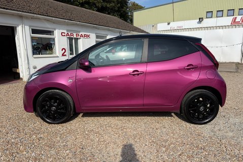 Toyota Aygo VVT-I X-CITE.5 TOYOTA SERVICES.REVERSING CAMERA.A/C..1 PREVIOUS OWNER 14