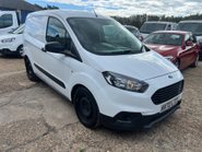 Ford Transit Courier TREND TDCI 1