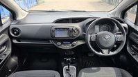 Toyota Yaris 1.5 VVT-h Design Hatchback 5dr Petrol Hybrid E-CVT Euro 6 (s/s) (100 ps) 15