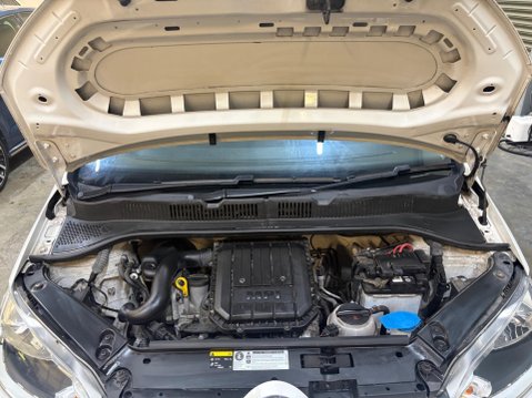 Volkswagen Up 1.0 High up! Euro 5 3dr 38