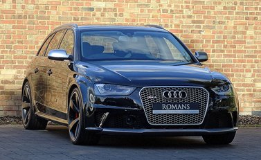 Audi RS4 Avant Limited Edition 1