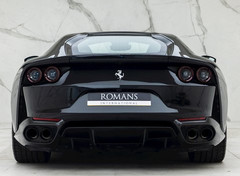 Ferrari 812 Superfast 5