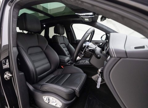 Porsche Macan TURBO PDK 6