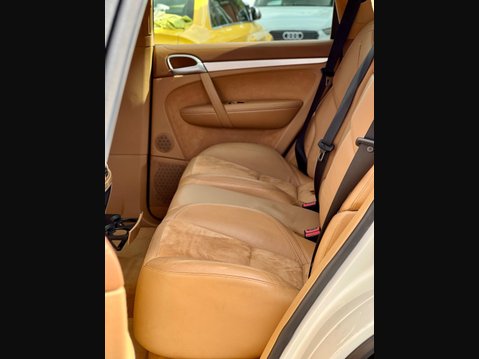 Porsche Cayenne 4.8 GTS TiptronicS 4WD 44