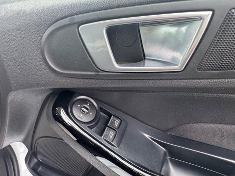 Ford Fiesta 1.25 Zetec Euro 5 3dr 18