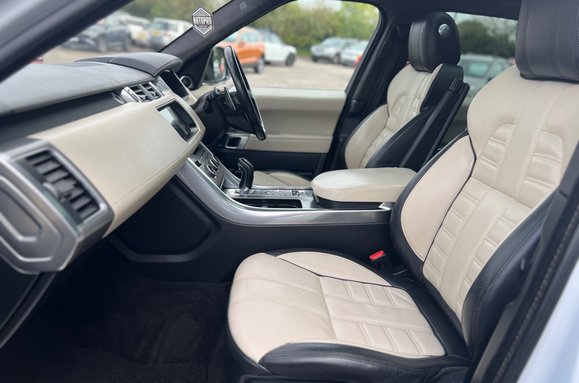 Land Rover Range Rover Sport 3.0 SDV6 AUTOBIOGRAPHY DYNAMIC AUTO 31