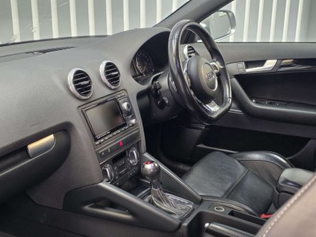Audi RS3 2.5 TFSI Sportback 5dr Petrol S Tronic quattro Euro 5 (340 ps) 37
