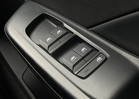 MG MG3 1.5 HYBRID+ SE 18