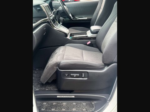 Toyota Alphard 2.4 HYBRID 11