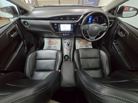 Toyota Auris 1.8 VVT-h Excel Touring Sports CVT Euro 6 (s/s) 5dr 3